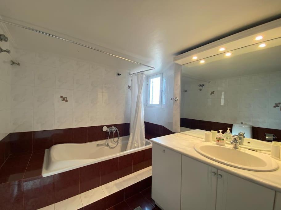 2-Bedroom Apartment In Athina Athén Kültér fotó